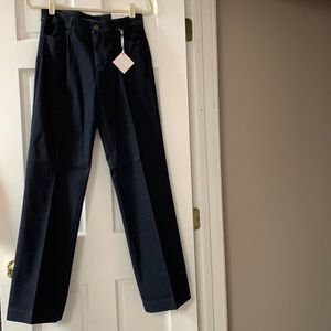 NWT- Chico’s Platinum Trouser Jean size 0.5 regular